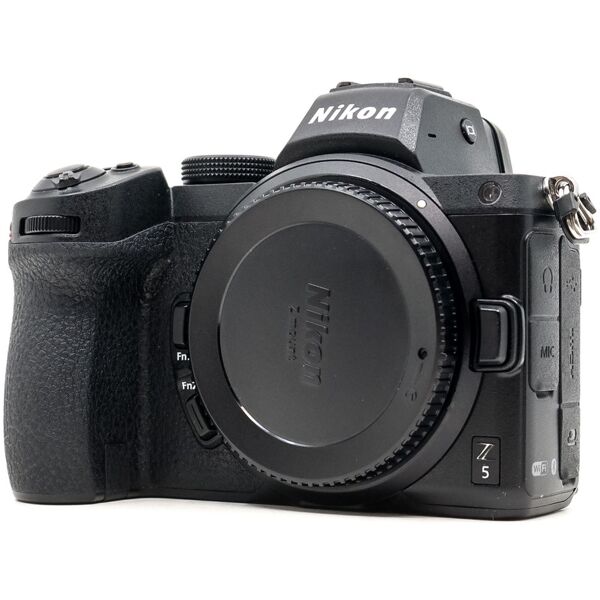 nikon z5 (condition: like new)