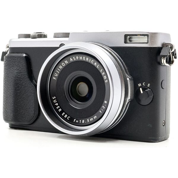 fujifilm x70 (condition: good)