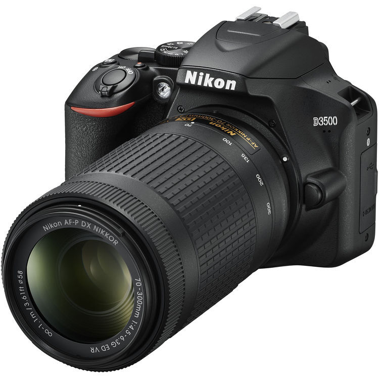 Nikon D3500 + 18-55mm AF-P DX VR + 70-300 AF-P DX VR - 2 Anni di Garanzia in Italia