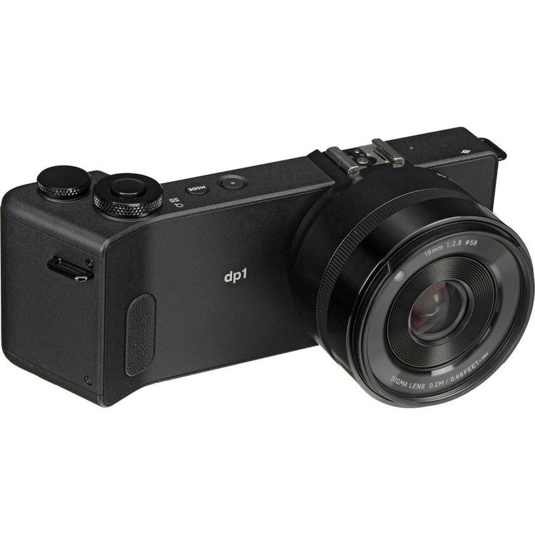 Sigma DP1 Quattro - Fotocamera con Ottica 19mm F/2.8 - 2 Anni Di Garanzia