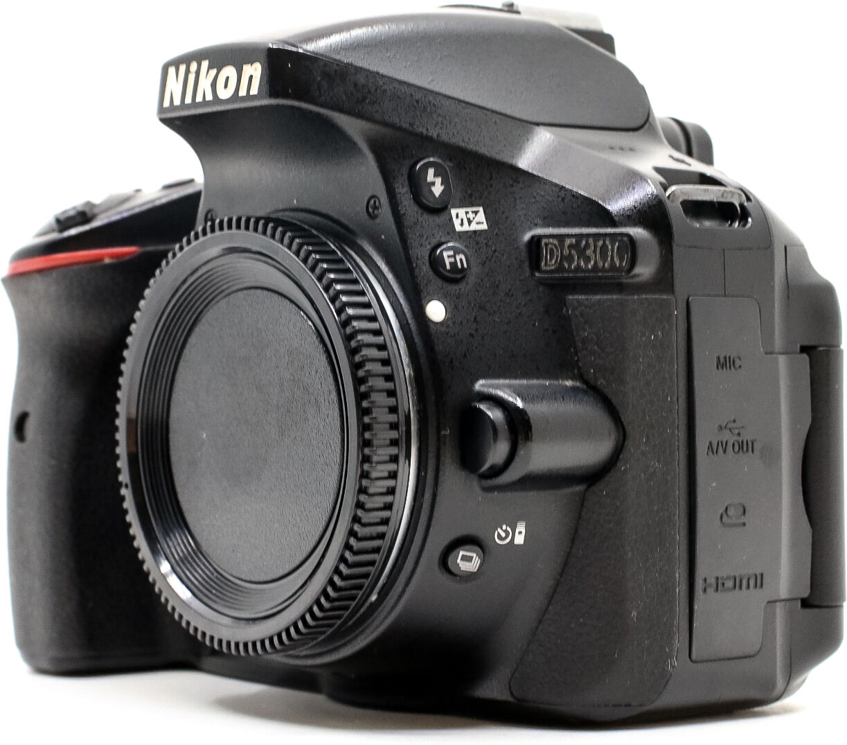 Nikon D5300 (Condition: Excellent)