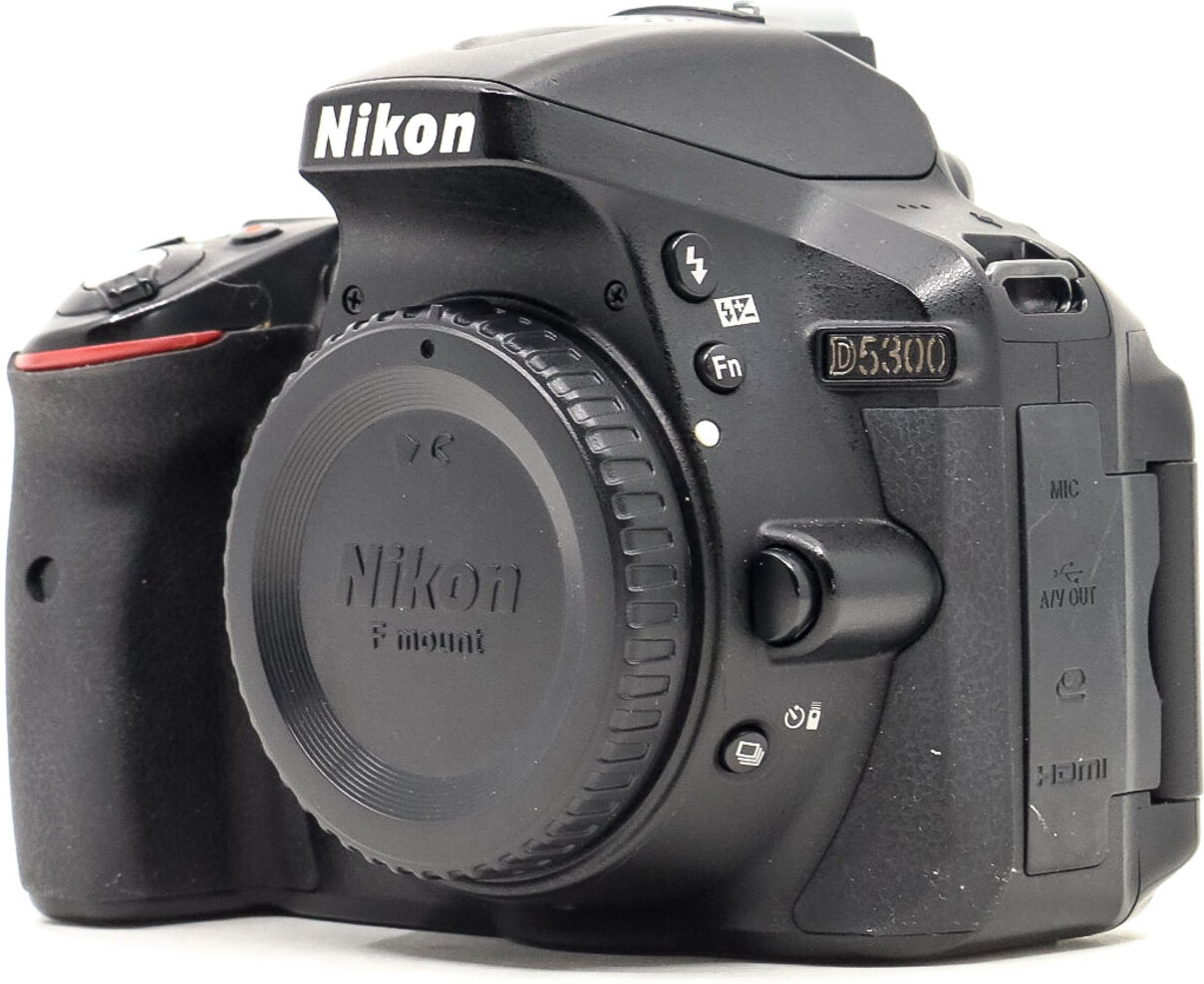 Nikon D5300 (Condition: Good)