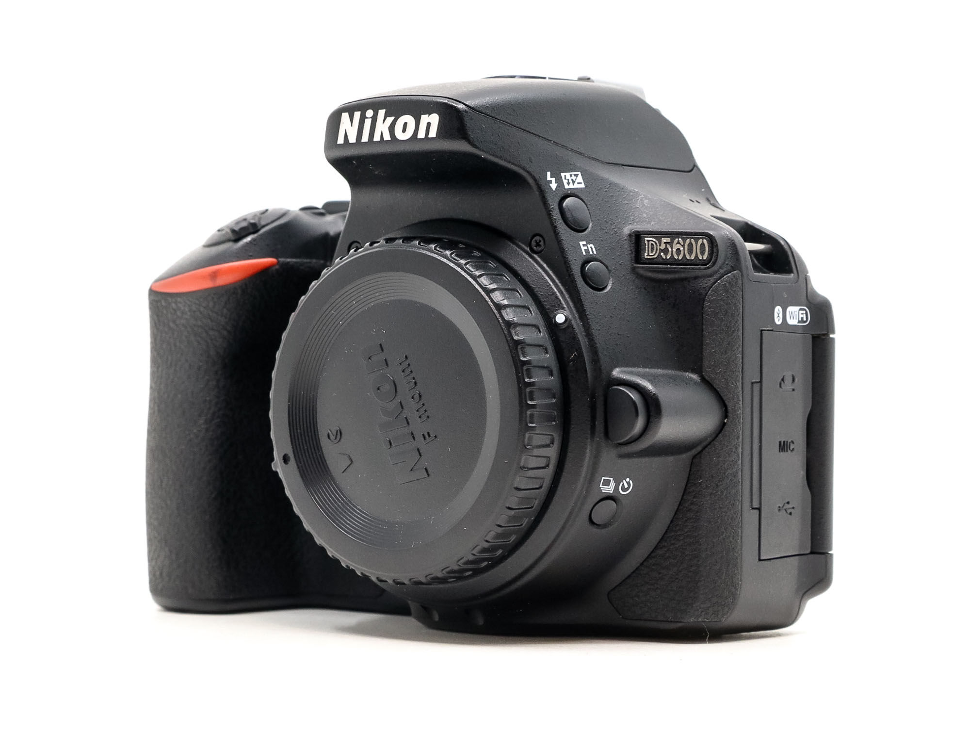 Nikon D5600 (Condition: Excellent)
