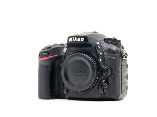 Nikon D7100 (Condition: Excellent)