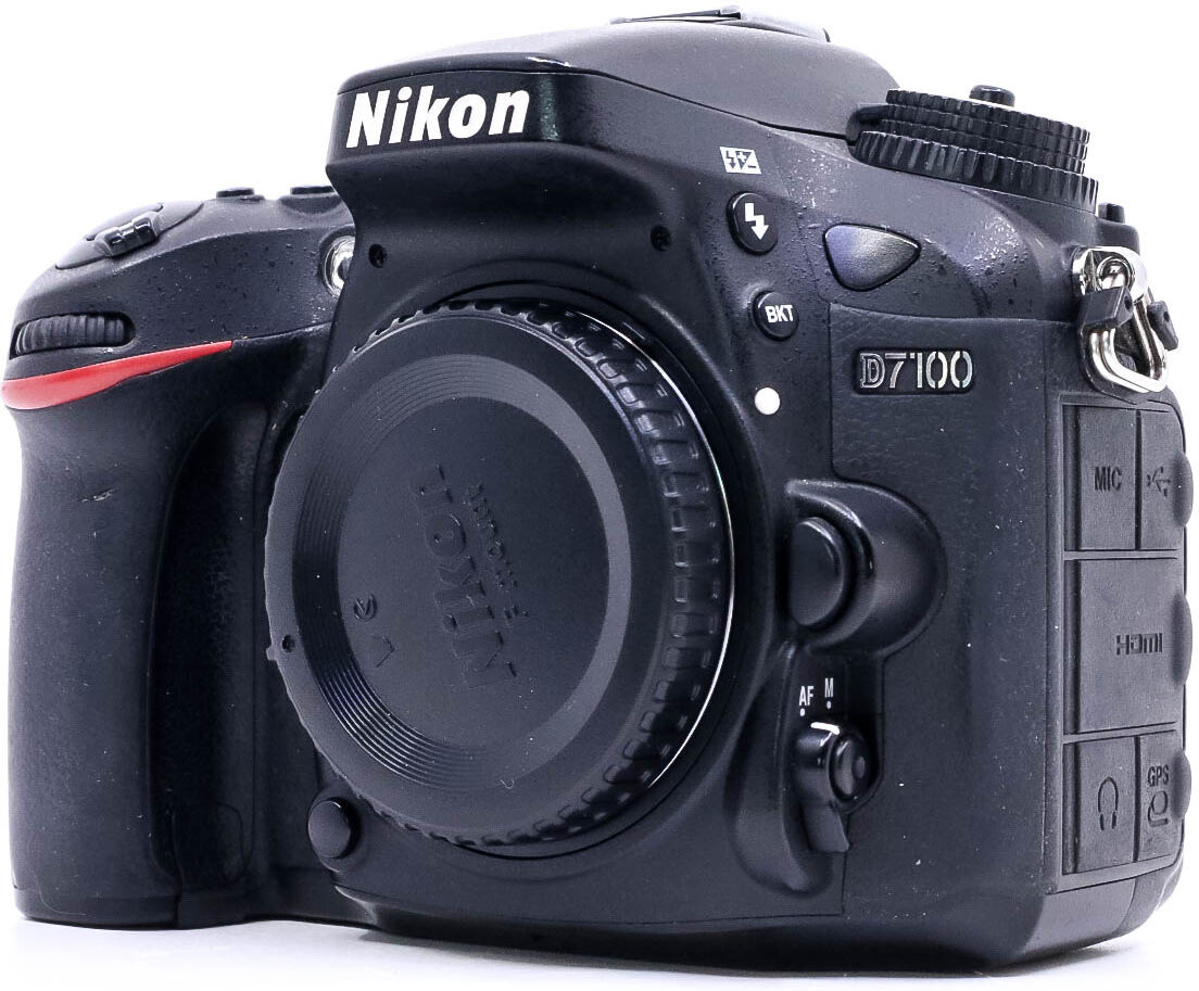 Nikon D7100 (Condition: Good)