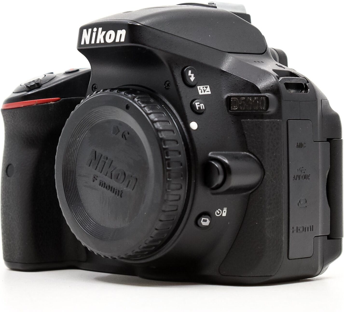 Nikon D5300 (Condition: Excellent)