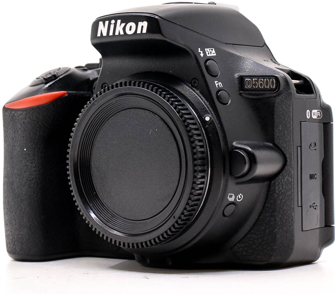 Nikon D5600 (Condition: Good)