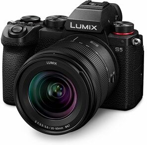 Panasonic Lumix S5 + Lumix S 20-60mm F3.5-5.6