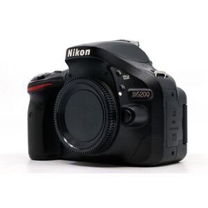 Used Nikon D5200