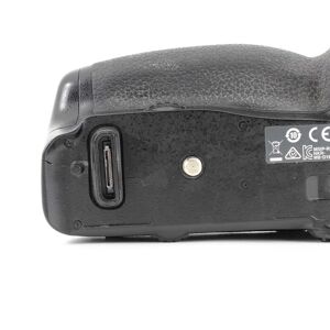 Used Nikon MB-D16 Battery Grip