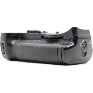 Used Nikon MB-D10 Battery Grip