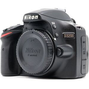 Used Nikon D3200