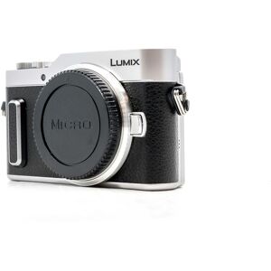 Used Panasonic Lumix DC-GX880