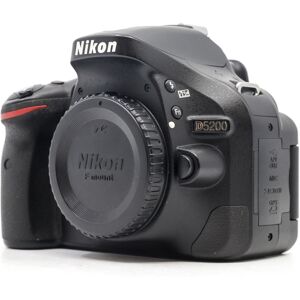 Used Nikon D5200