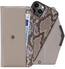 Mobilize Velvet Clutch Apple iPhone 13 Pro Hoesje Beige Snake