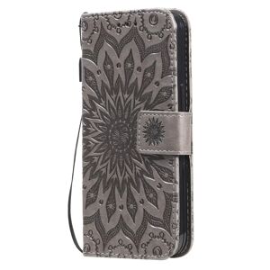 MOBILCOVERS.DK iPhone 15 Læder Cover m. Pung og Strop - Mandala Blomst - Brun