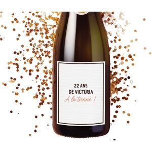 Cadeaux.com Bouteille de champagne avec message femme 22 ans