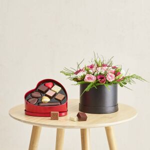 Interflora Den kærlige med hjerte med chokolade