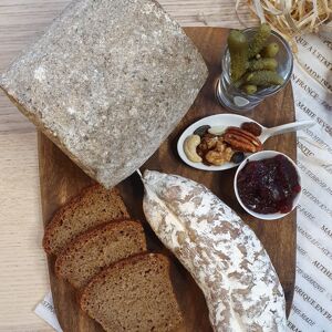 Planche Bes (B): Fromage Sanerac avec Saucisson de boeuf sans nitrites - En direct de Maison Marie SEVERAC (Cantal)