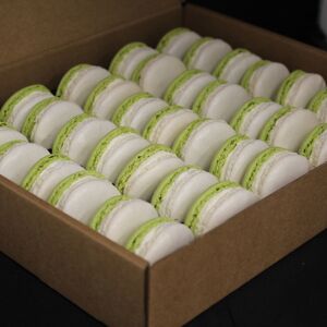 35 Macarons Sucres-sales Chevre Miel - En direct de Les Macarondises (Eure-et-Loir)