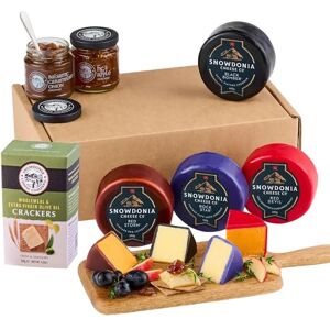 Snowdonia Cheese Company Cheese, Chutney & Cracker Gift Box 4 Luxury Snowdonia Cheeses, 2 Snowdonia Crafted Chutneys & Wholemeal Crackers