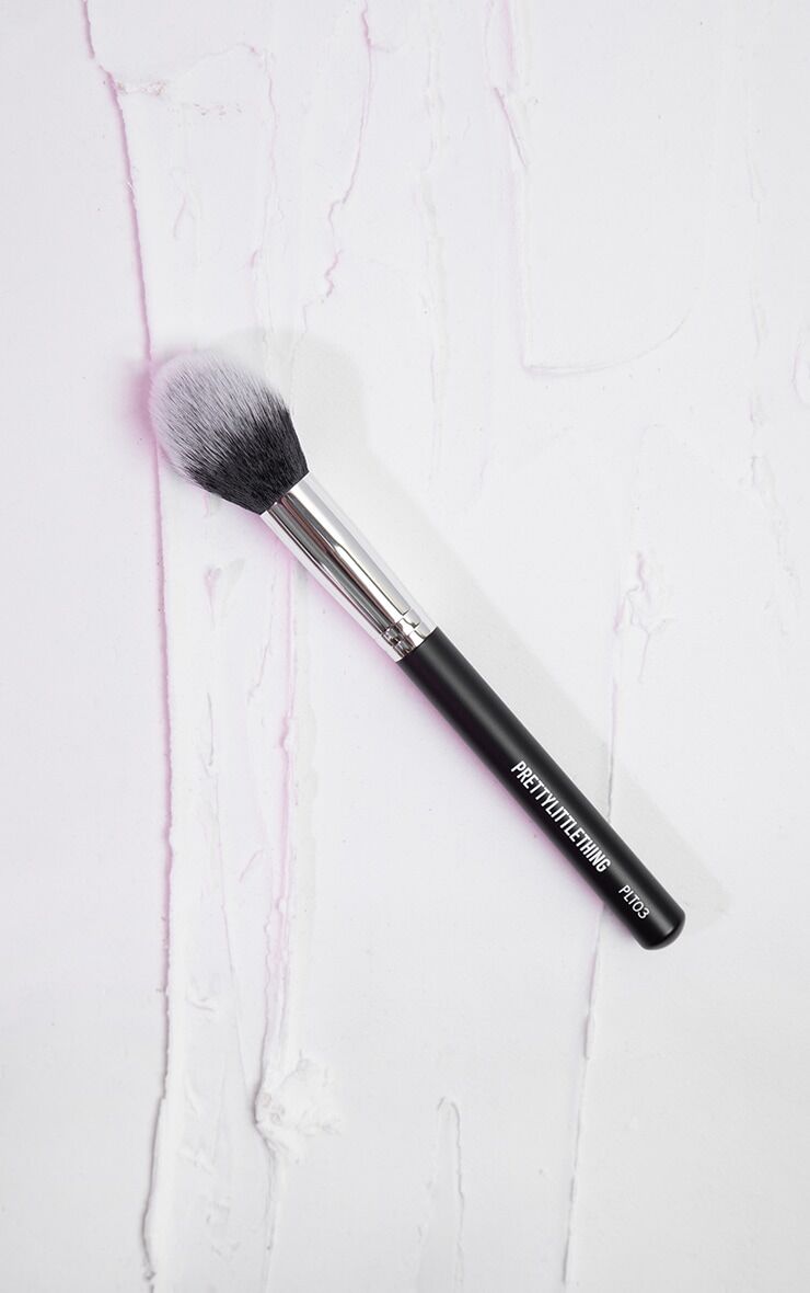 PRETTYLITTLETHING Highlighter Brush PLT03