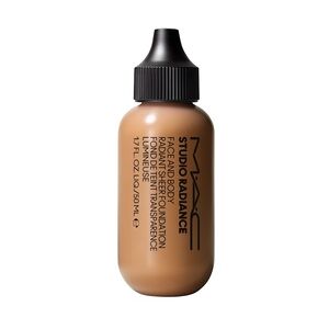 MAC Perfect Shot Studio Radiance Face and Body Radiant Sheer Foundation 50 ml C 5 - C5