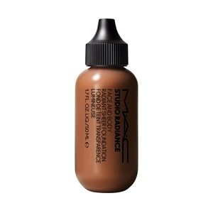 MAC Perfect Shot Studio Radiance Face and Body Radiant Sheer Foundation 50 ml C 8 - C8