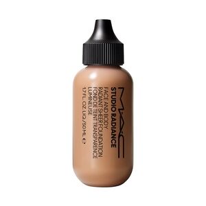 MAC Perfect Shot Studio Radiance Face and Body Radiant Sheer Foundation 50 ml N 4 - N4