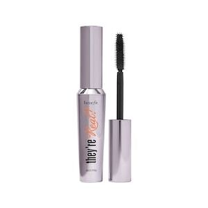 BENEFIT COSMETICS They're Real! Mascara - naturlig mascara som giver længde og separere