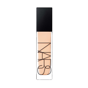 Base de maquillaje Natural Radiant Longwear Foundation de Nars