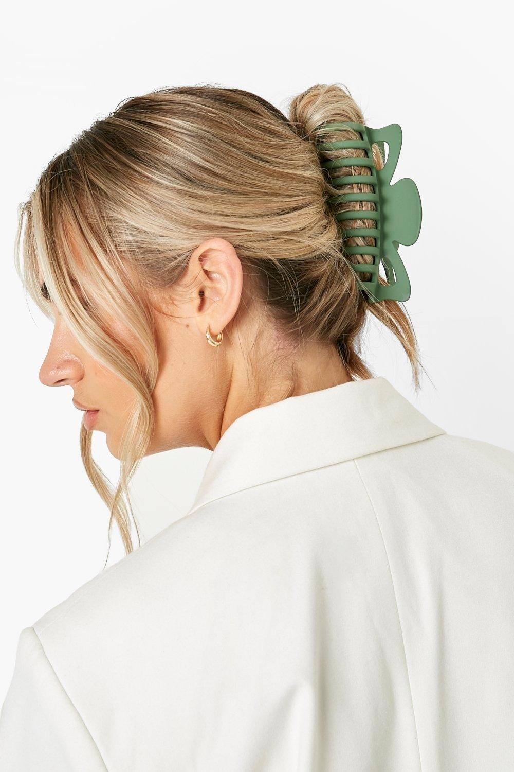 Boohoo Large Sage Matte Hair Claw Clip- Green  - Size: ONE SIZE