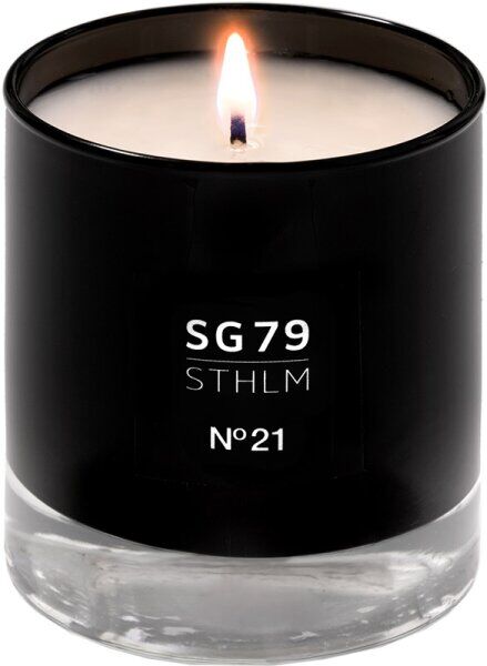 SG79 | STHLM SG79   STHLM No. 21 Red Duftkerze 145 g