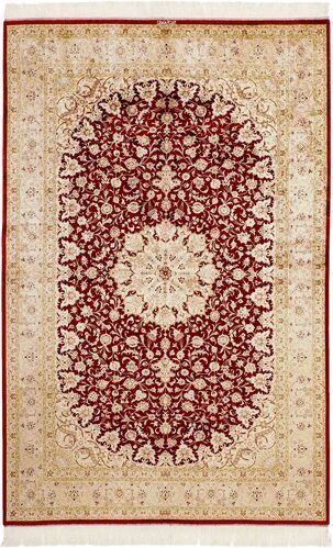 Håndknyttet. Opphav: Persia / Iran Håndknyttet Teppe Ghom Silke 159X246 Beige/Mørk Rød (Silke, Persia/Iran)