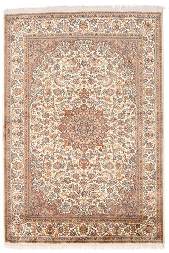Håndknyttet. Opphav: India 126X185 Orientalsk Kashmir Ren Silke Teppe Brun/Lyserosa (Silke, India)