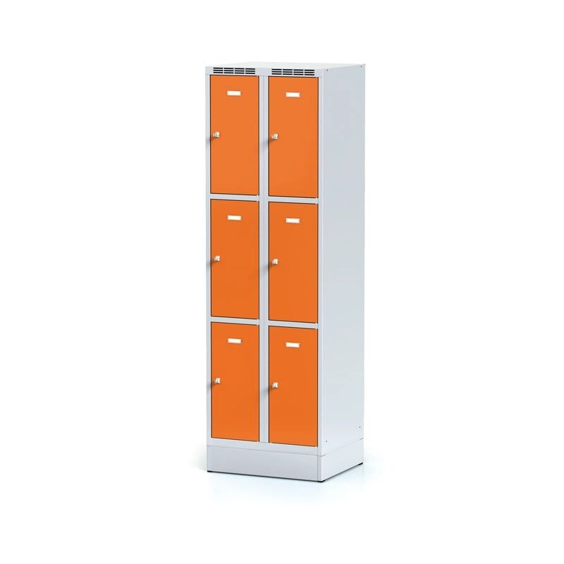 Alfa 3 Plechová šatní skříňka na soklu, 6 boxů, oranžové dveře, otočný zámek