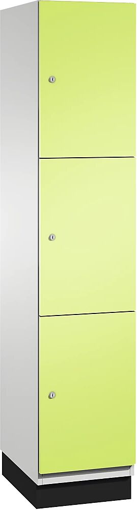 C+P Armario de compartimentos bajo llave CAMBIO con puertas de chapa de acero, 3 compartimentos de 400 mm de anchura, cuerpo gris luminoso / puerta verde pistacho