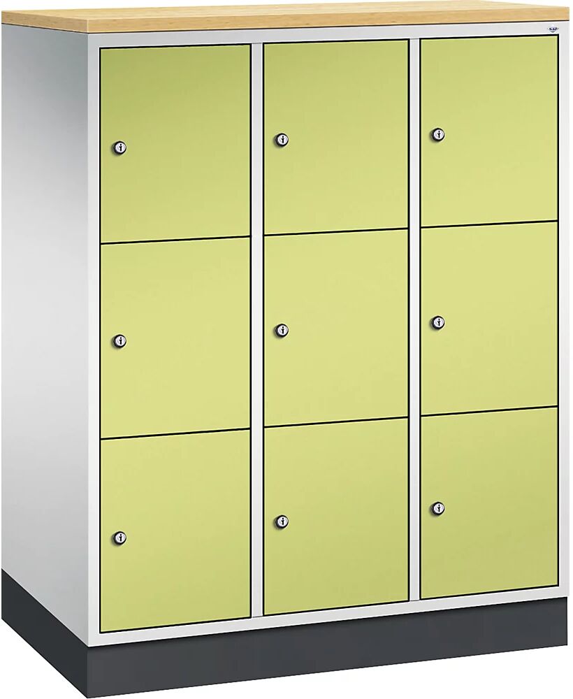 C+P Armario de compartimentos bajo llave de acero INTRO, altura de compartimento 345 mm, A x P 920 x 500 mm, 9 compartimentos, cuerpo gris luminoso, puertas en verde pistacho