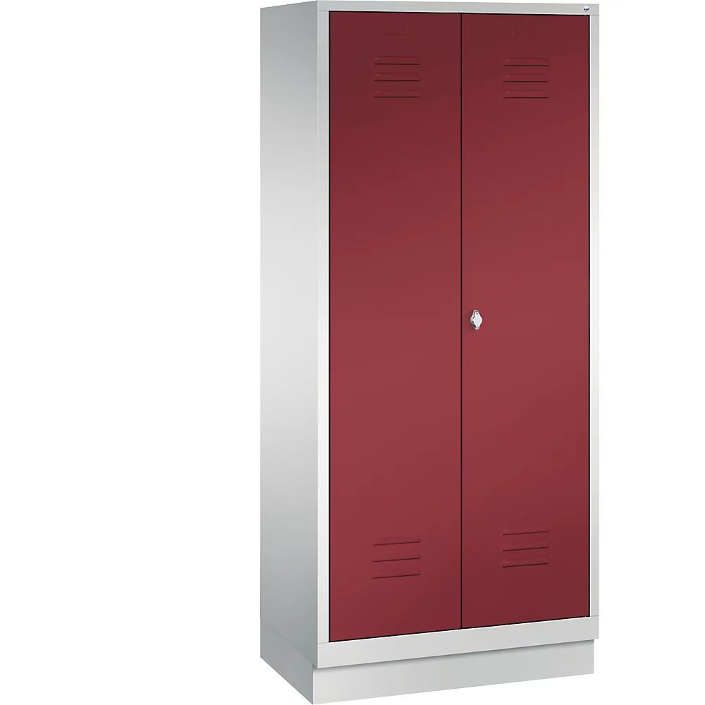 C+P Armario de almacenamiento CLASSIC con zócalo y puertas batientes que cierran al ras entre sí, 2 compartimentos, anchura de compartimento 400 mm, gris luminoso / rojo rubí