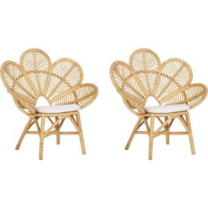 2 Chaises Petits Fauteuils en Rotin Naturel avec Dossiers Décoratifs Type Emmanuelle pour Chambre Salon ou Jardin au Style Boho et Rustique Beliani - Publicité