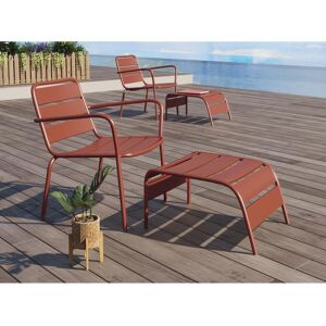 MYLIA Fauteuil bas de jardin empilable + repose pied en métal - Terracotta - MIRMANDE de MYLIA