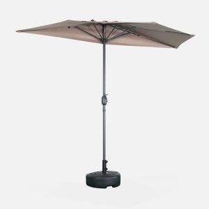 sweeek Parasol de balcon Ø250cm ? CALVI ? Demi-parasol droit. mat en aluminium avec manivelle d?ouverture. toile taupe - Taupe
