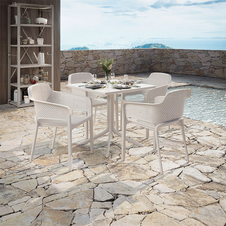 garneroarredamenti Set tavolo da giardino esterno bar dehors 80x80cm + 4 sedie polipropilene bianco Aloha