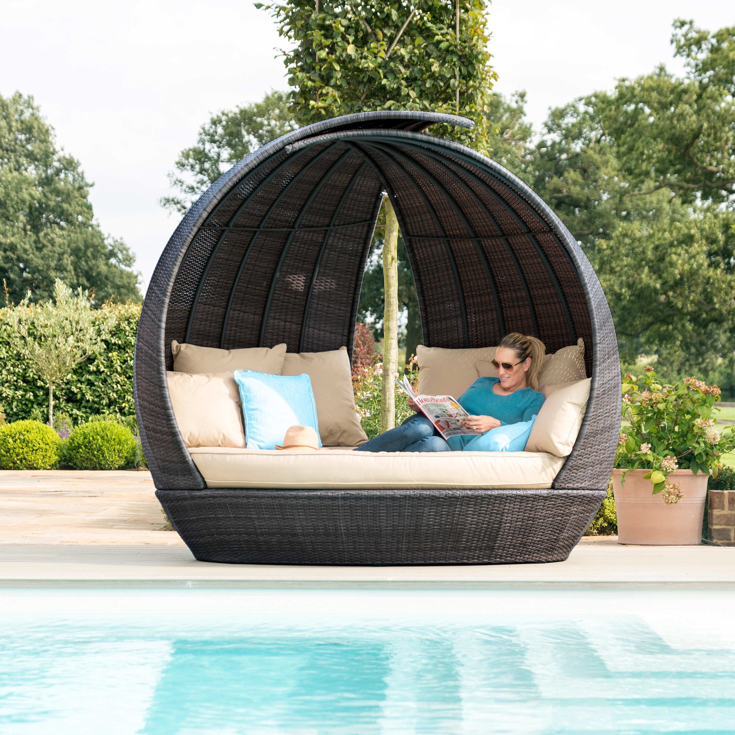 Photos - Garden Furniture Maze Lotus Daybed Brown Rattan