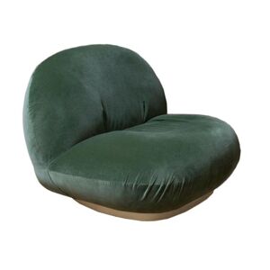 GUBI fauteuil avec la base pivotante PACHA LOUNGE CHAIR (Cat. B Velvet Green Bottle 234 - tissu et bois finition Pearl Gold)