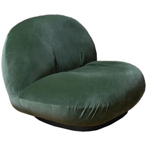 GUBI fauteuil avec la base pivotante PACHA LOUNGE CHAIR (Cat. B Velvet Green Bottle 234 - tissu et bois finition Soft Black Semi Matt)