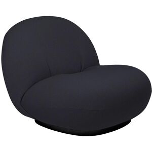 GUBI fauteuil avec la base pivotante PACHA LOUNGE CHAIR (Cat. C Kvadrat Vidar 554 - tissu et bois finition Soft Black Semi Matt)