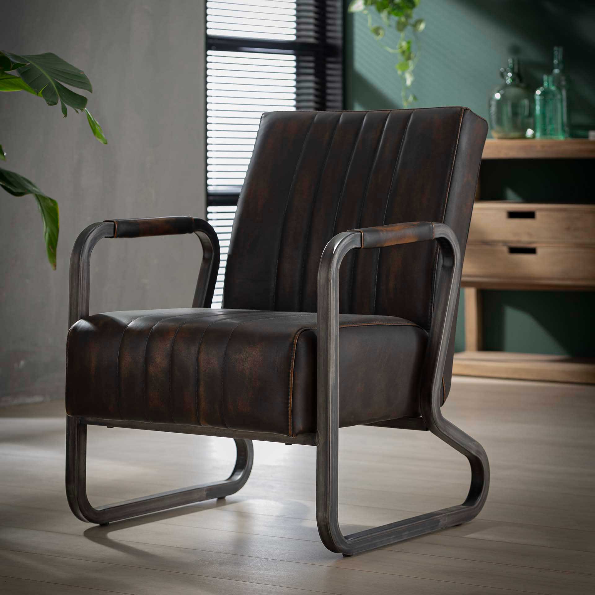 Emob Fauteuil Brianna met lederlook - bruin