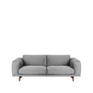 Muuto Rest sofa 2-seter tekstil steelcut trio ii 133 light grey, eikeben