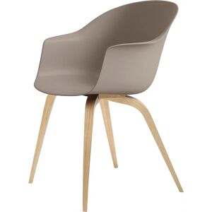 GUBI Bat Dining Chair Wood Base 45 cm - Oak/New beige
